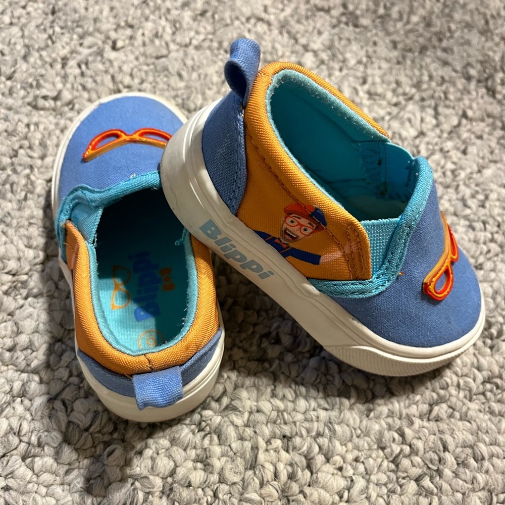 BLIPPI Kids Slide On Shoes SIZE 6